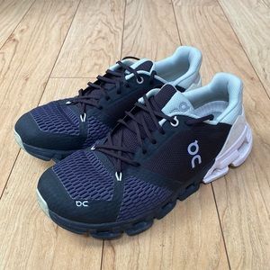 On Cloudflyer Running Shoes